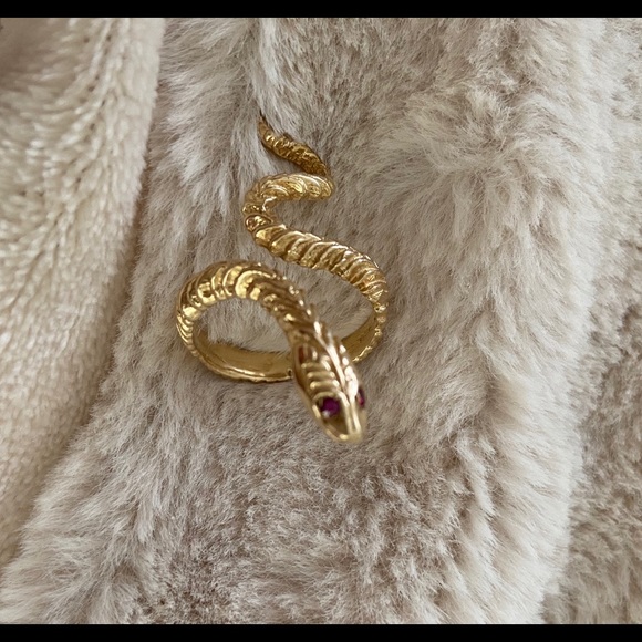 Jewelry - Snake Ring with Ruby eyes
